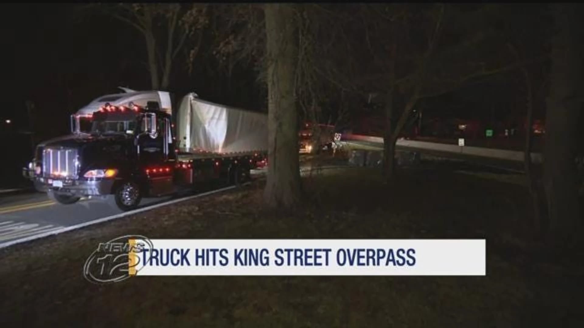 Truck slams into Hutchinson River Parkway overpass