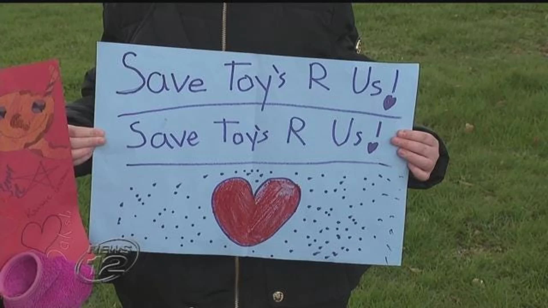 8-year-old Woodbridge girl organizes effort to save Toys R Us
