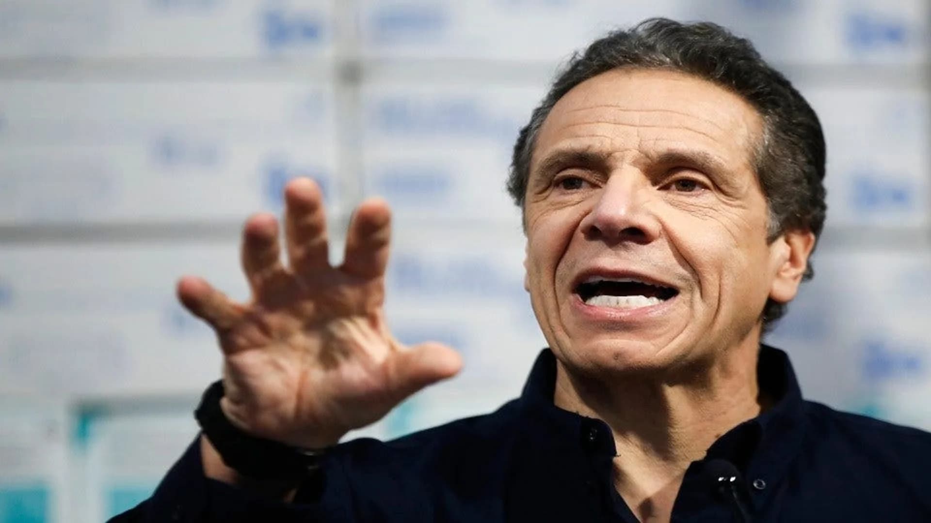Gov. Cuomo takes over governors group as virus batters states
