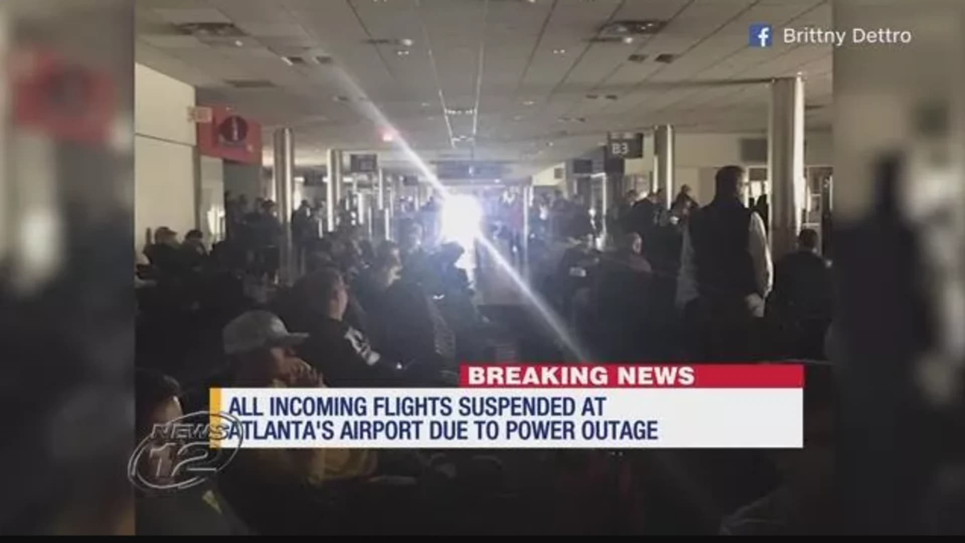 Power outage halts flights at busy Atlanta airport