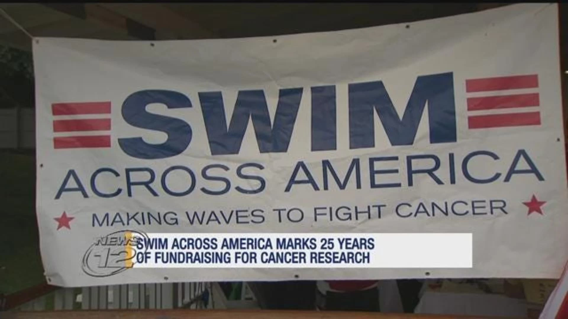 Hundreds turn out in Larchmont for swimming fundraiser