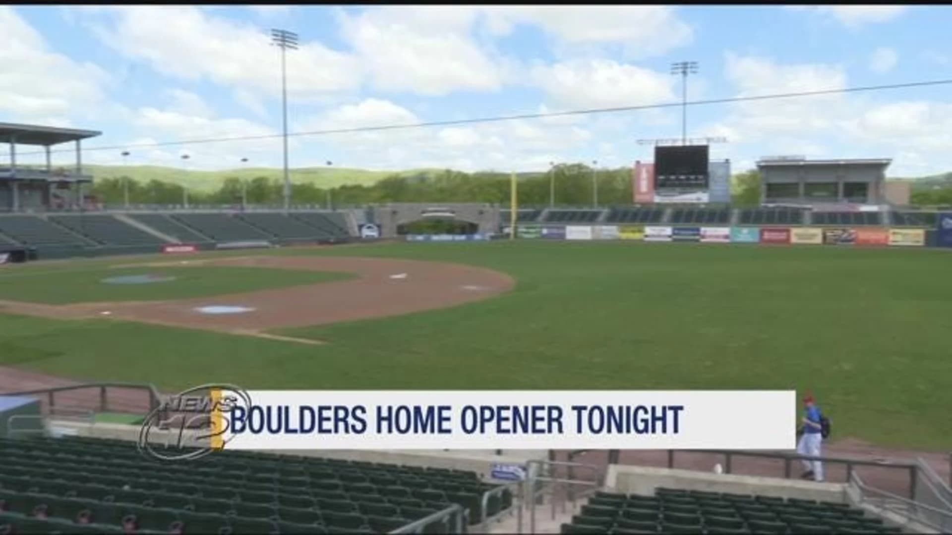 Hundreds gather at the season opener for Rockland Boulders
