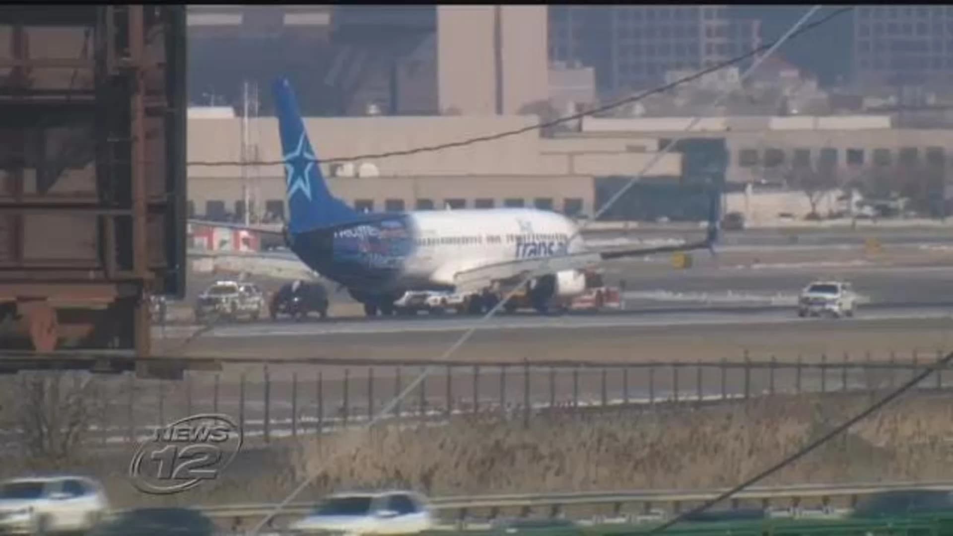 Flight makes emergency landing at Newark Liberty Airport, passengers evacuated