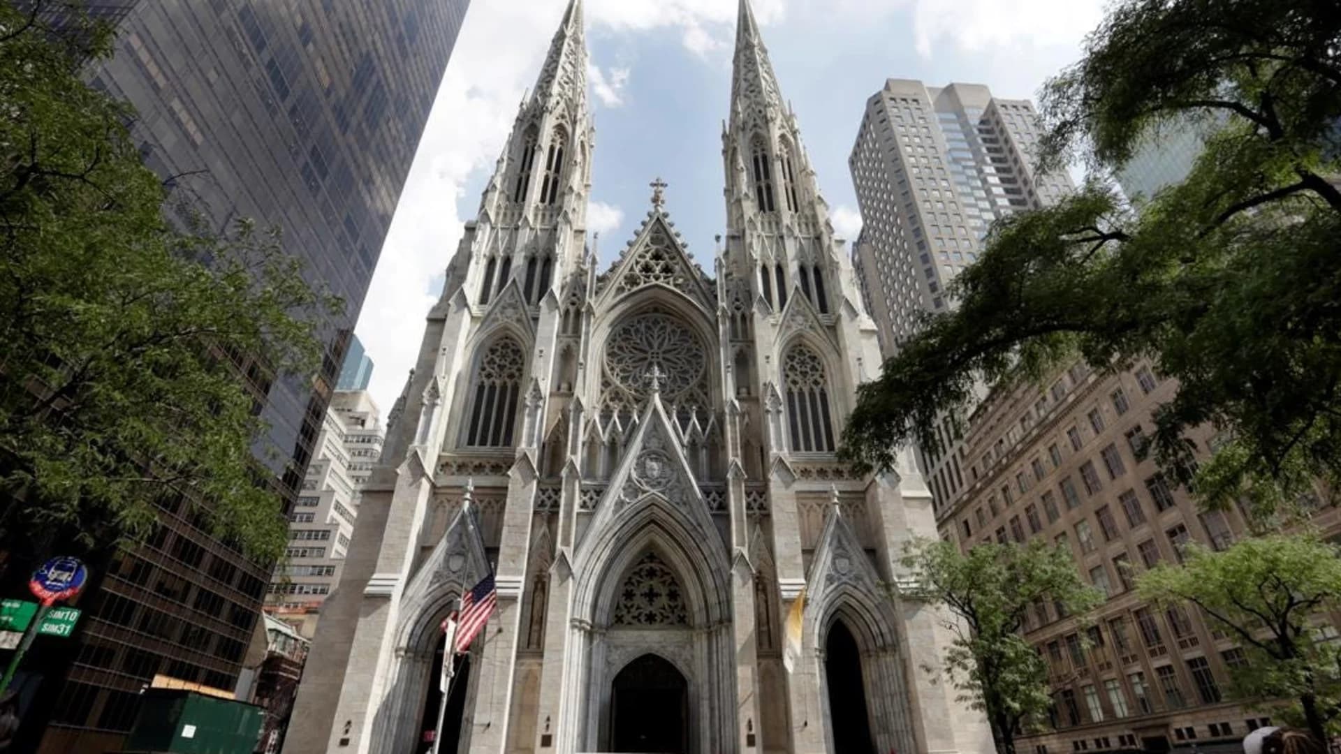 NYPD: Man with gas cans tried to enter St. Patrick's church