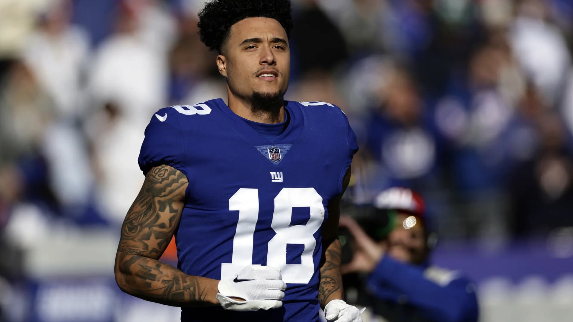 Giants re-sign WR Isaiah Hodgins, who had breakout season