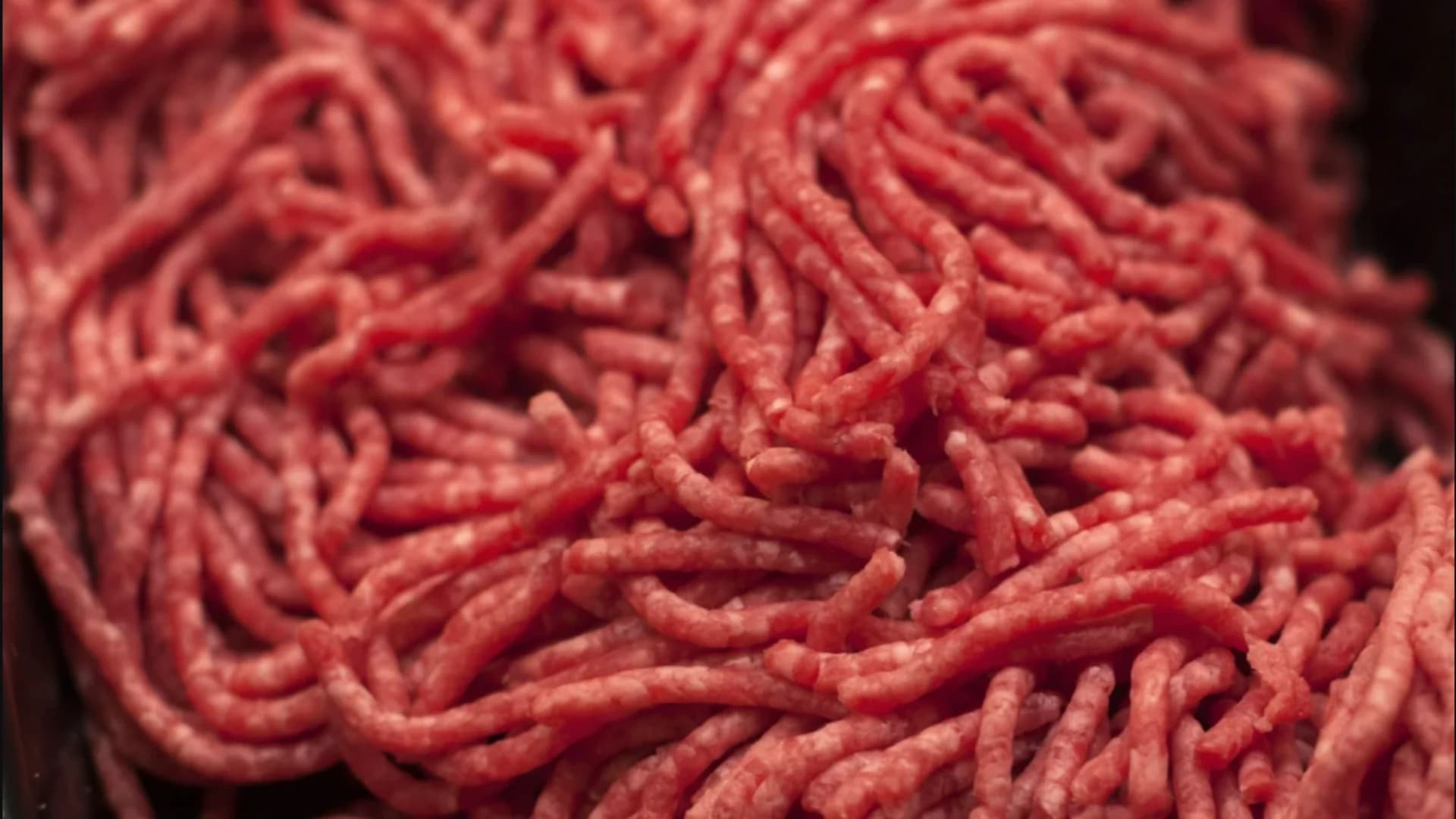 Salmonella in ground beef sickens 16, hospitalizing 6, in 4 states, CDC says
