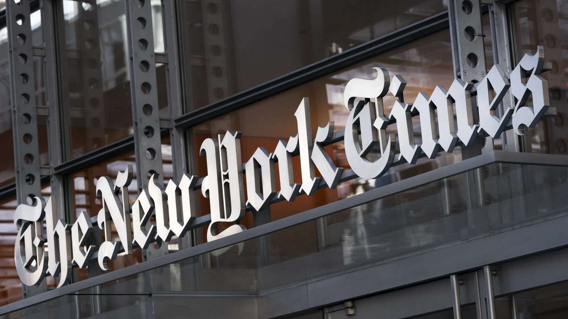 Big M-O-N-E-Y: New York Times buys Wordle from Brooklyn-based developer 