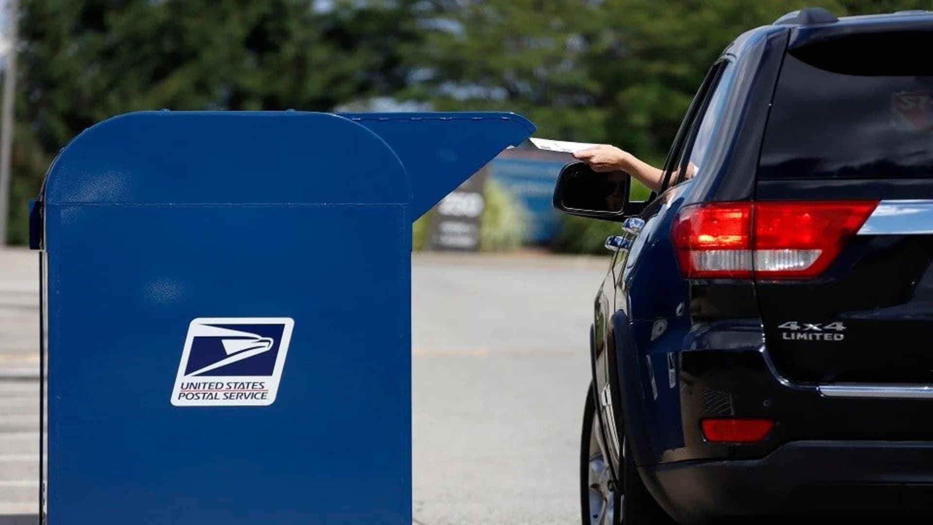 House passes bill to reverse changes blamed for mail delays