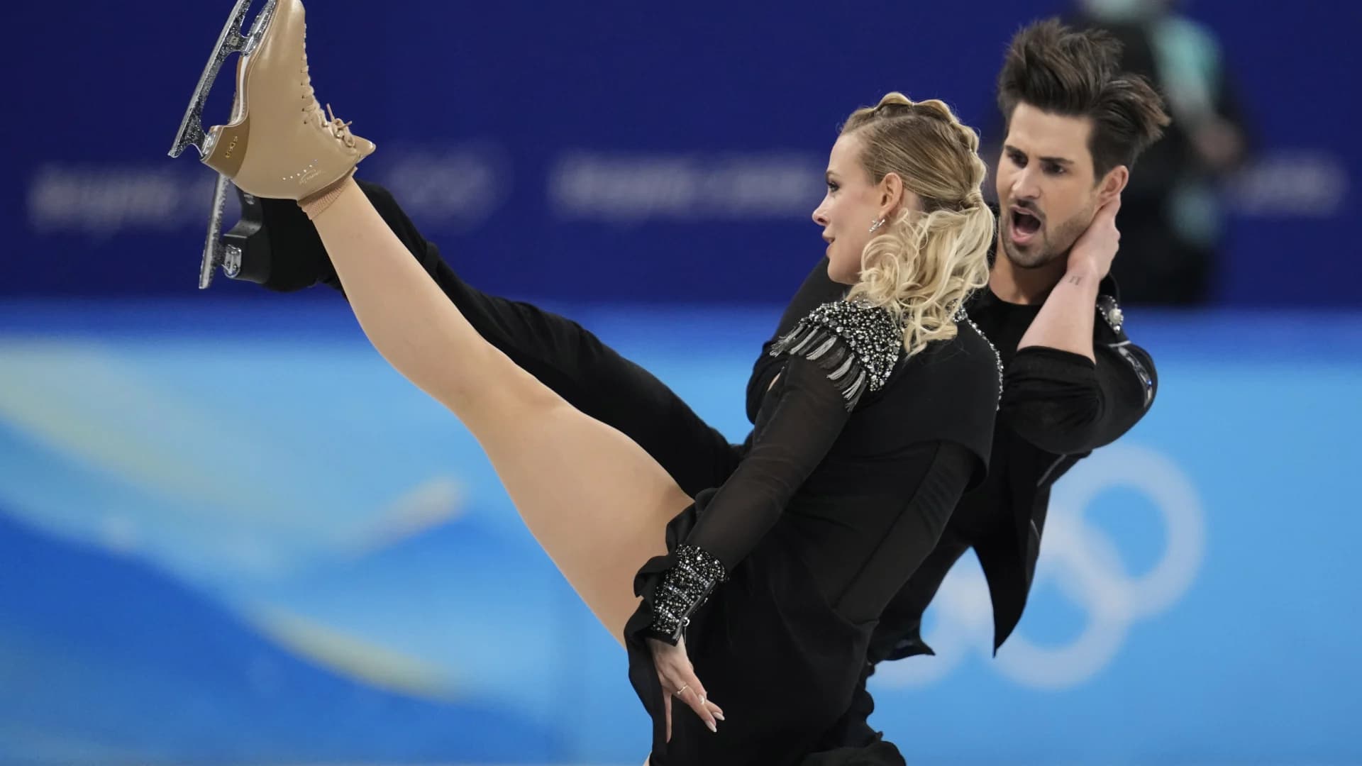 Madison's Zachary Donohue wins bronze in ice dancing